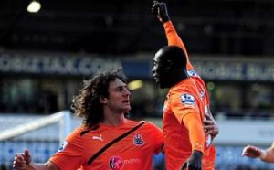 Cisse scores twice as Newcastle beat West Brom